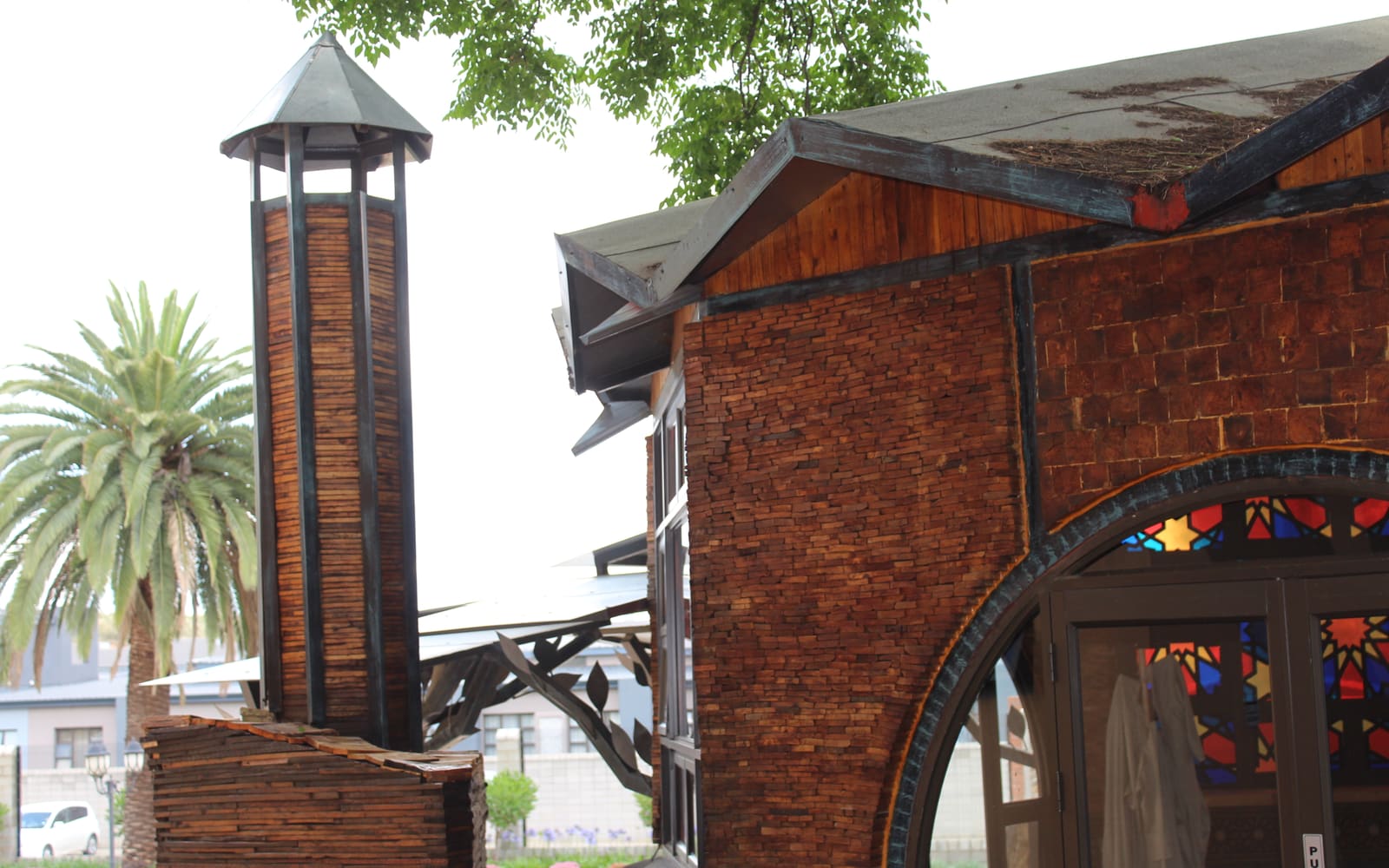 Baytul Arqam in Linbro Park, building photograph 8 of 18.