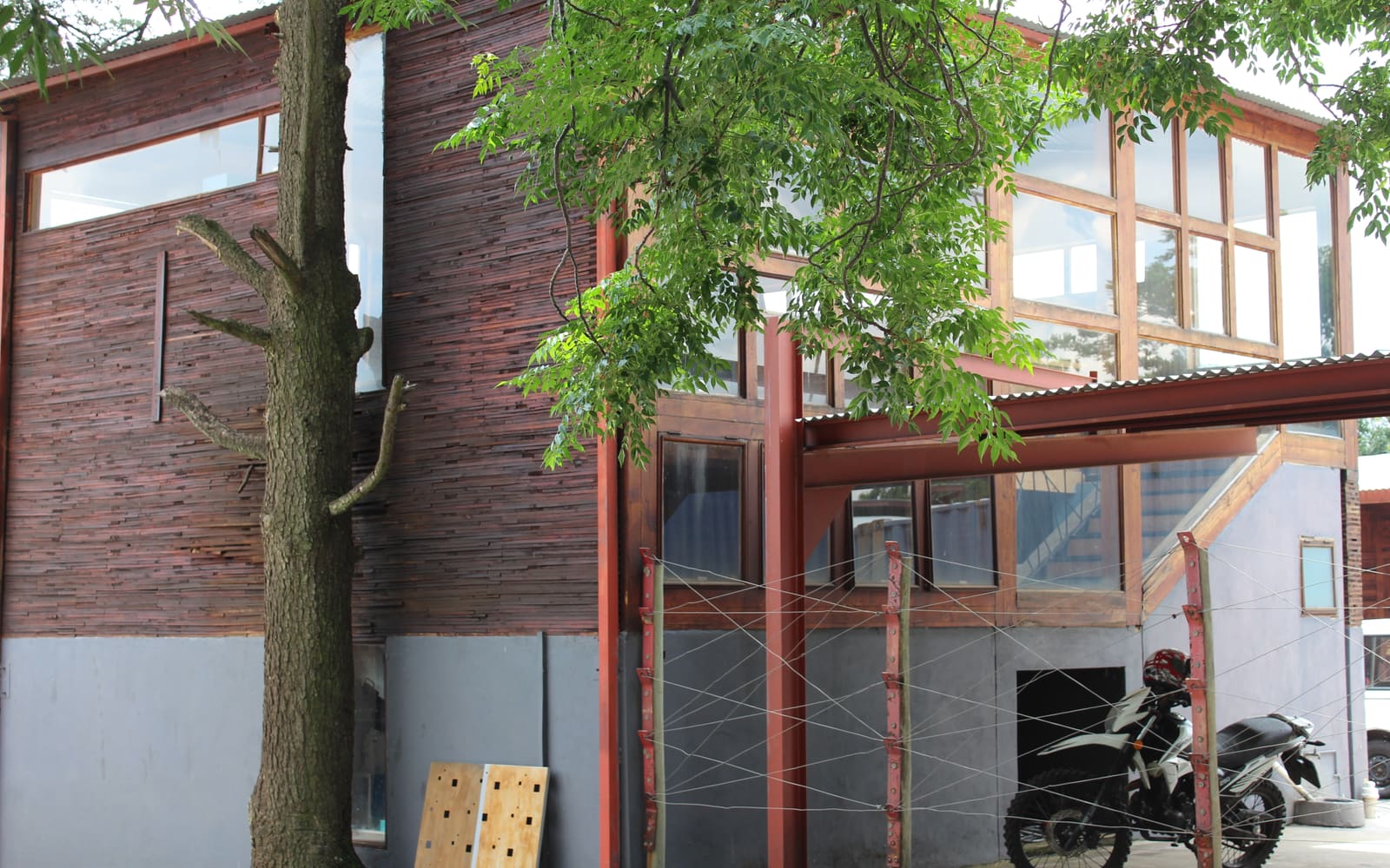 Design Studio in Linbro Park, building photograph 16 of 22.